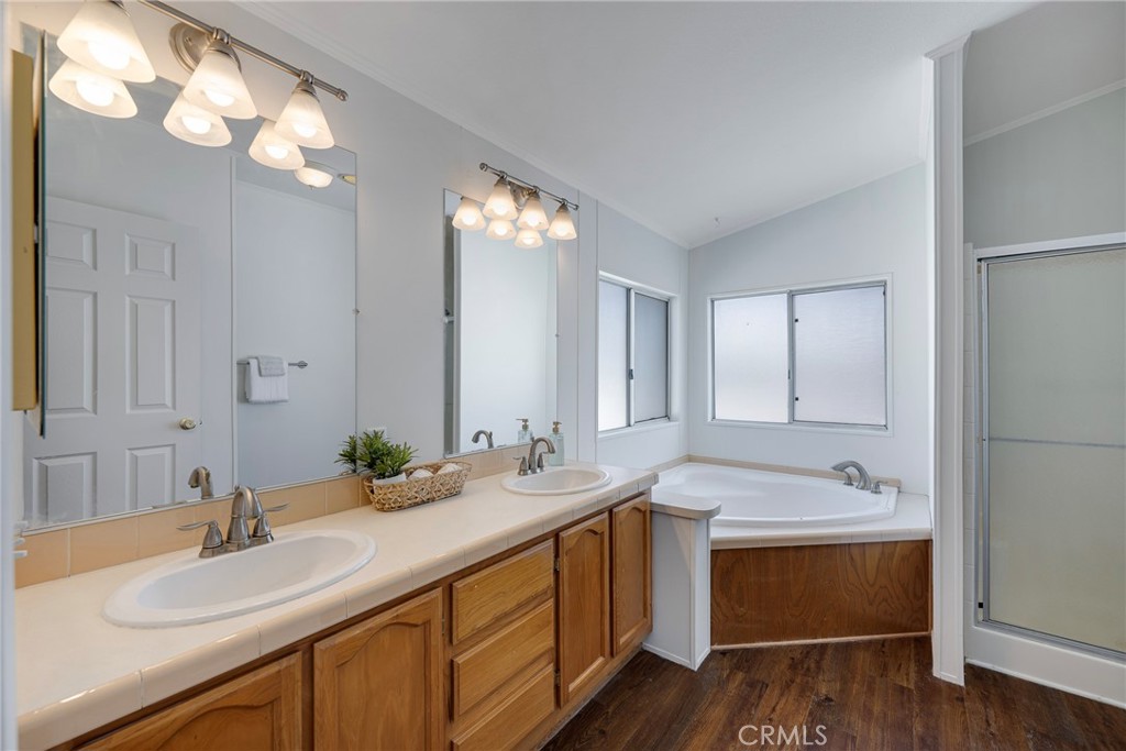 Primary Ensuite Bath - 300 N Rampart 197, Orange CA 92868 - photo 3