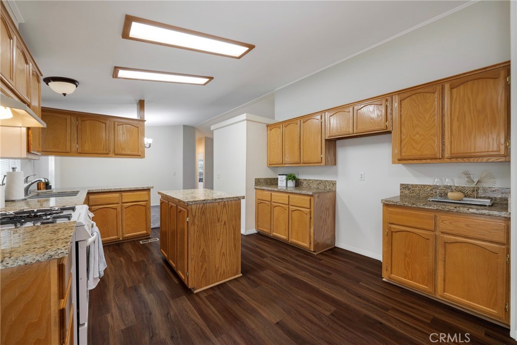 300 N Rampart 197, Orange CA 92868 - photo 17