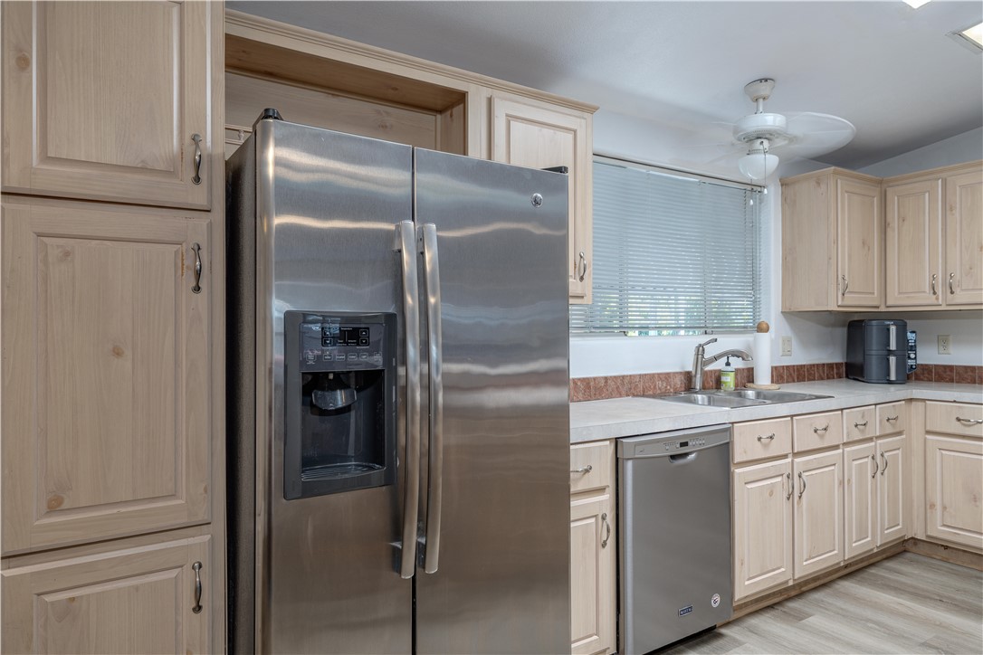 300 N Rampart 26, Orange CA 92868 - photo 15