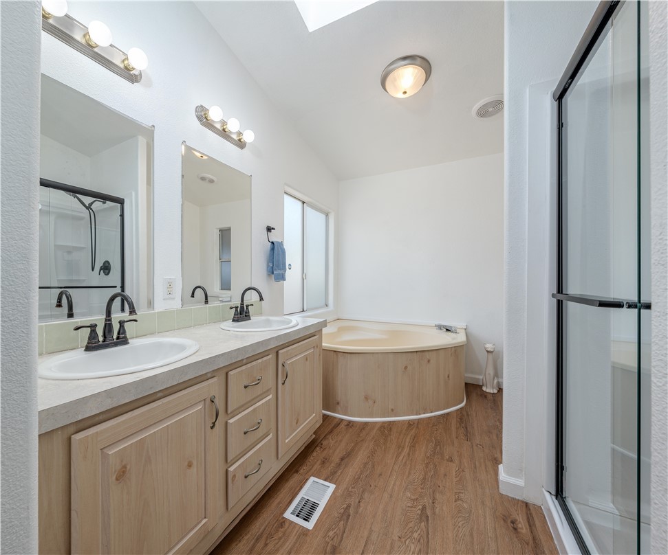 300 N Rampart 26, Orange CA 92868 - photo 22