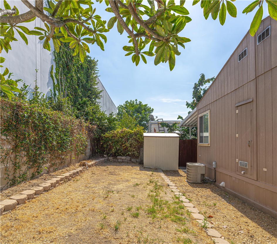 300 N Rampart 26, Orange CA 92868 - photo 37