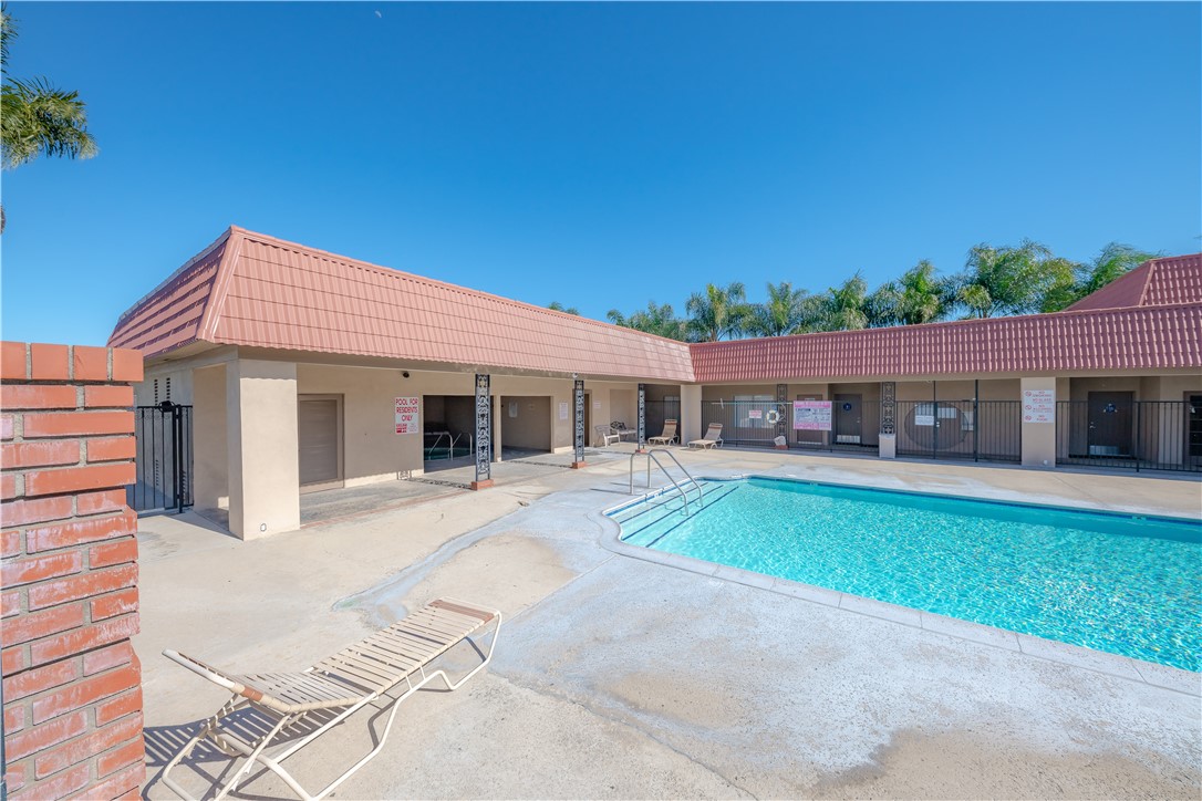300 N Rampart 26, Orange CA 92868 - photo 41