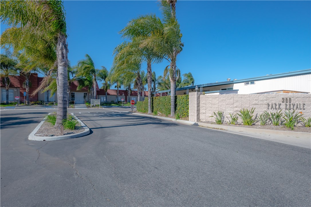 300 N Rampart 26, Orange CA 92868 - photo 42