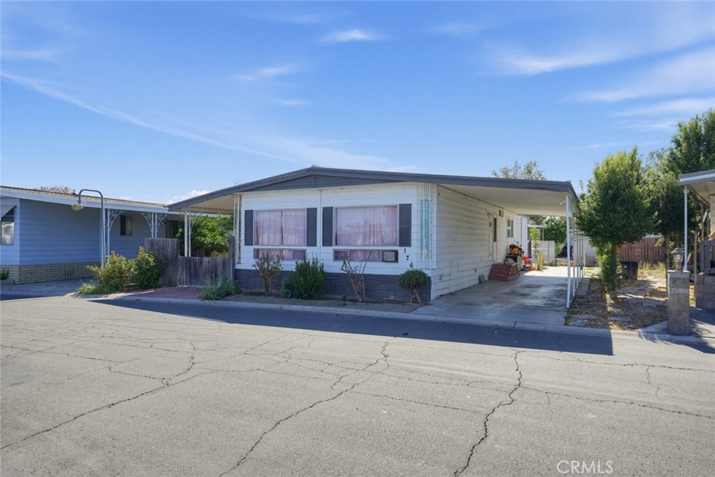 300 N Rampart Street 176, Orange CA 92868 - photo 2
