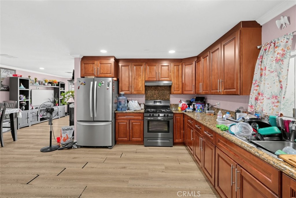 300 N Rampart Street 176, Orange CA 92868 - photo 11