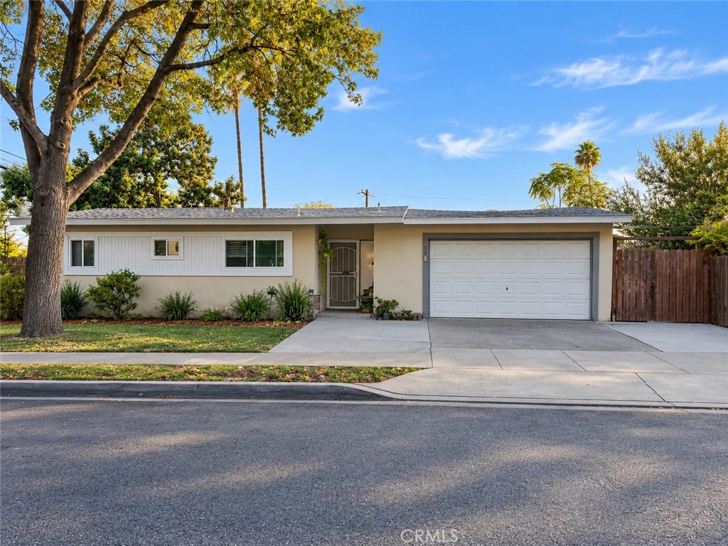 Front view - 308 N Parker Street, Orange CA 92868 - photo 1