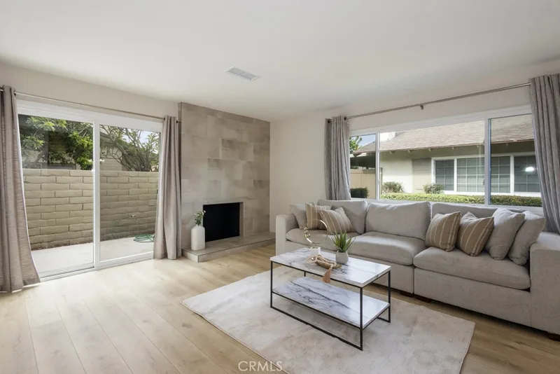 3139 E Chapman 5A, Orange, CA 92869
