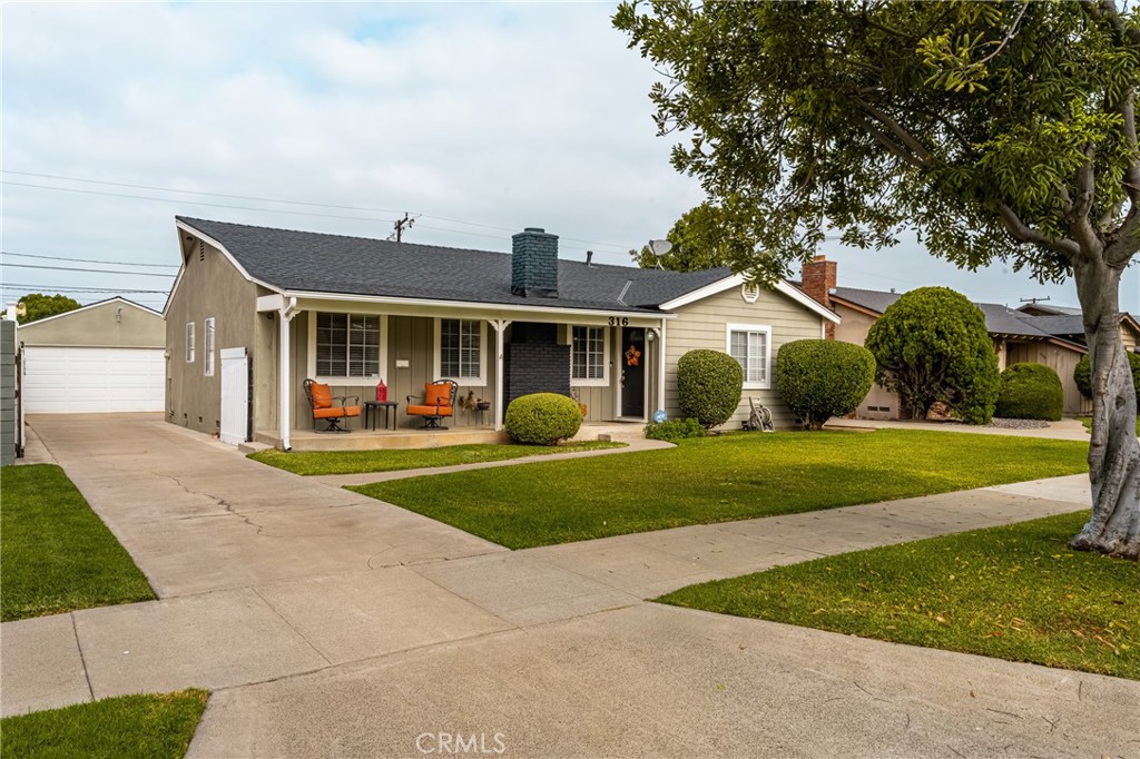 Incredible Curb Appeal. - 316 N Shattuck Place, Orange CA 92866 - photo 1