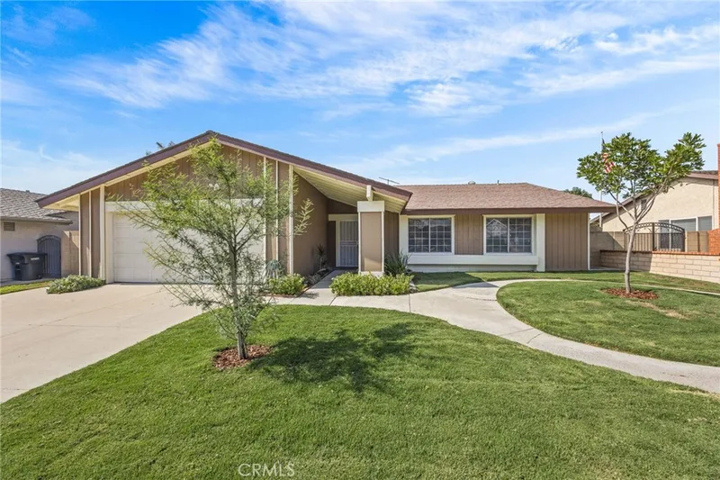 317 E Meadowbrook Avenue, Orange, CA 92865