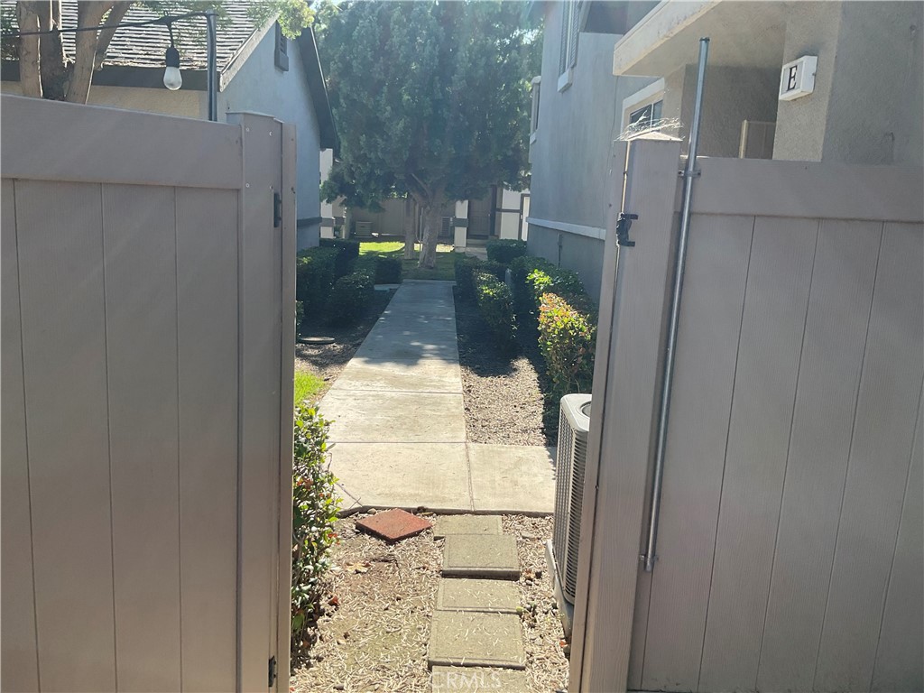 3317 Metcalf E E, Orange CA 92869 - photo 9