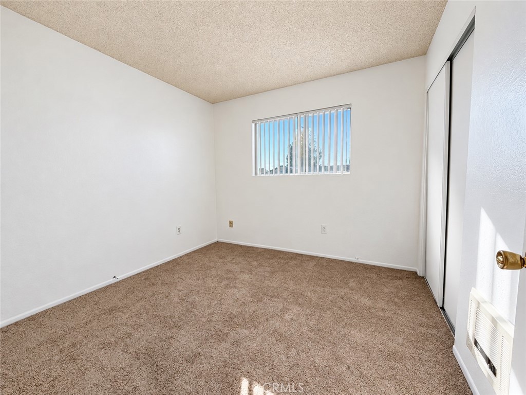 Room #3 - 338 E Meats Avenue C, Orange CA 92865 - photo 11