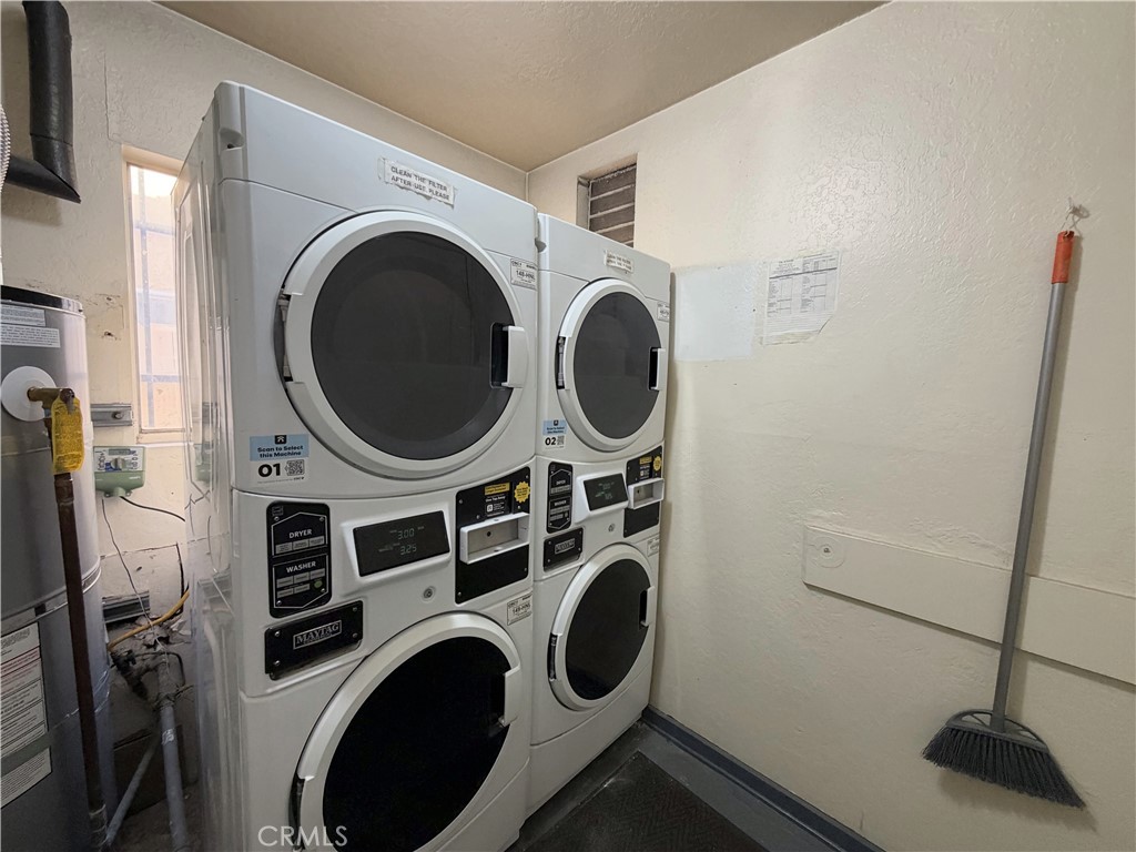Laundry Room - 338 E Meats Avenue C, Orange CA 92865 - photo 16