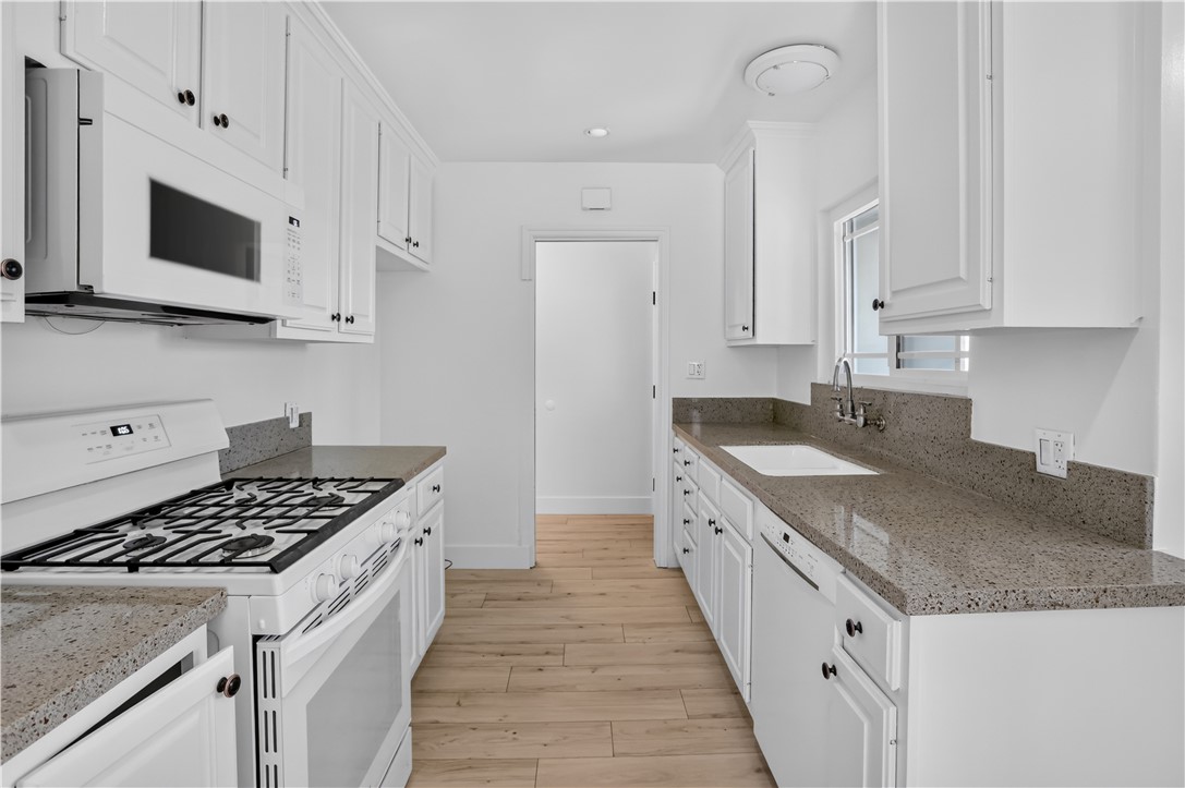 Kitchen looking towards front door - 342 S Crest, Orange CA 92868 - photo 3