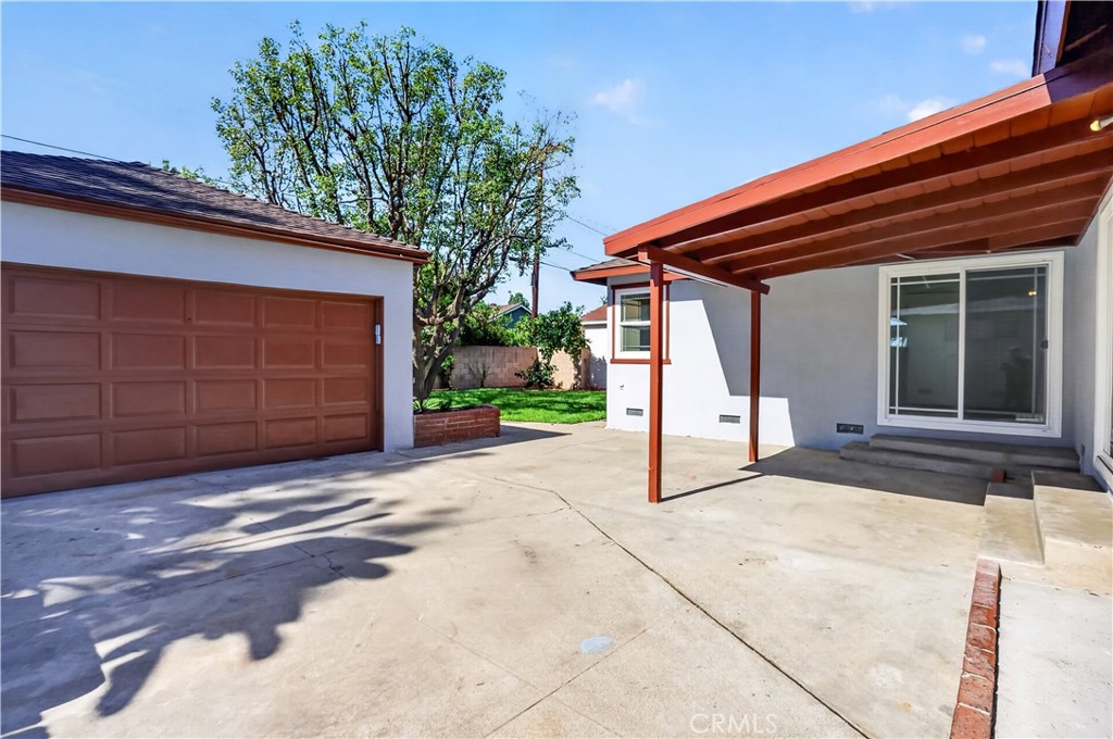 Covered back patio - 342 S Crest, Orange CA 92868 - photo 17