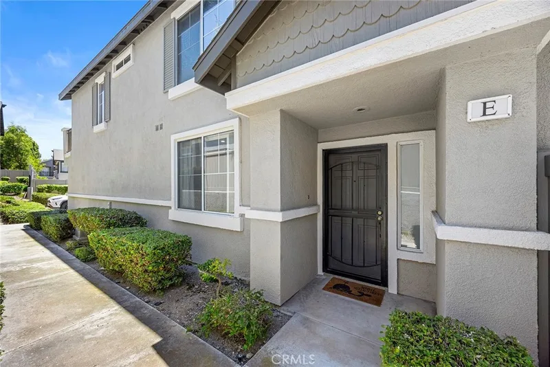 3423 E White Chapel Court E, Orange