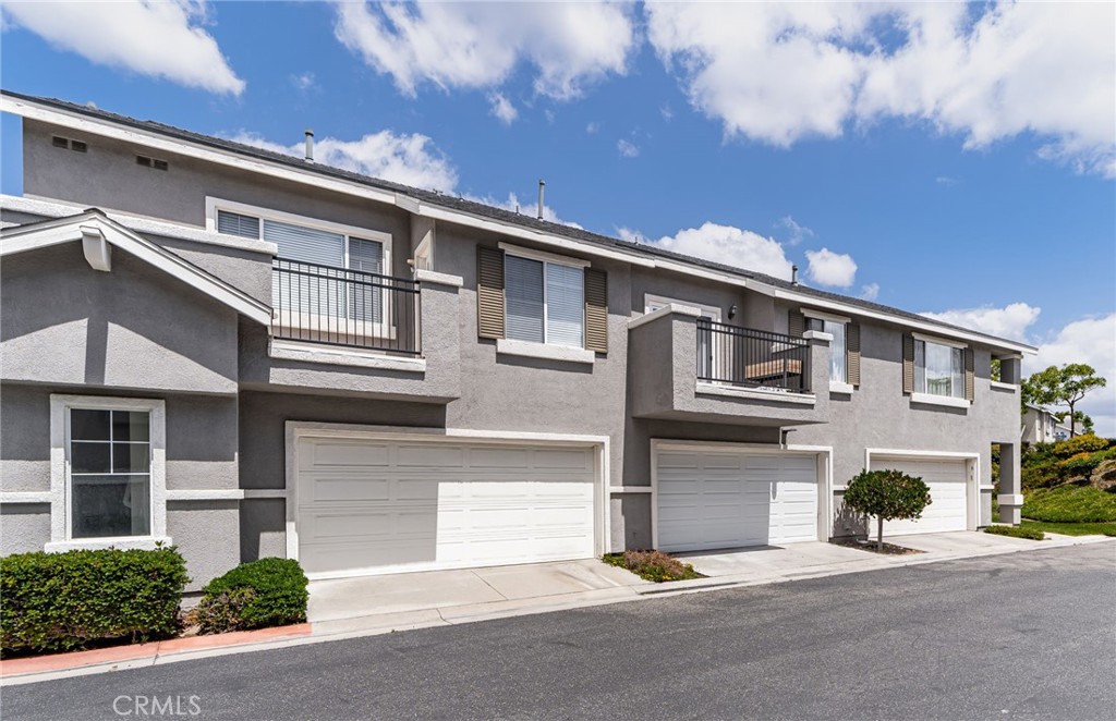 Beautiful cul-de-sac garage entry - 3509 E Berkshire Court, Orange CA 92869 - photo 1