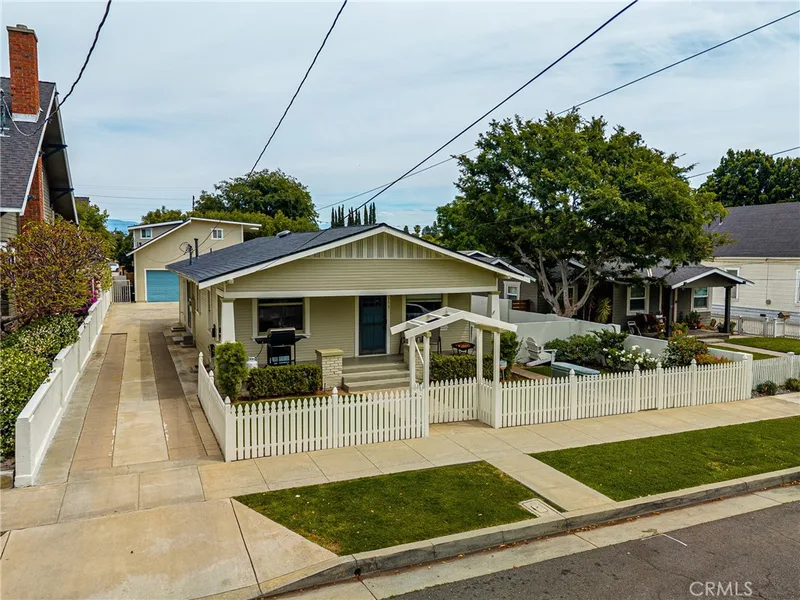 359 N Harwood, Orange, CA 92866
