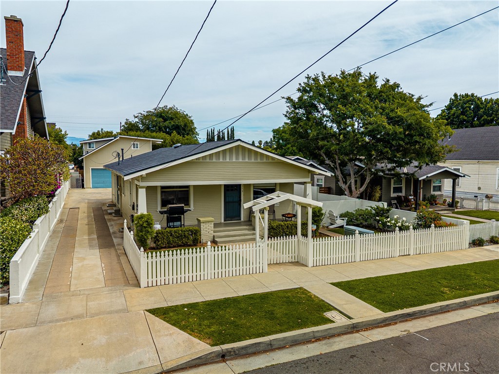 359 N Harwood, Orange CA 92866 - photo 1
