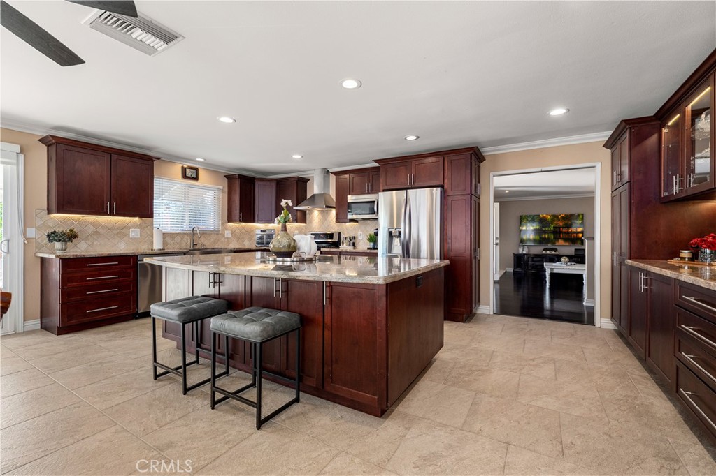 Spacious kitchen layout. - 390 N Milford Road, Orange CA 92867 - photo 2