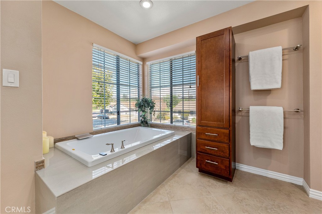 Relaxing oversize soaking tub - 390 N Milford Road, Orange CA 92867 - photo 36
