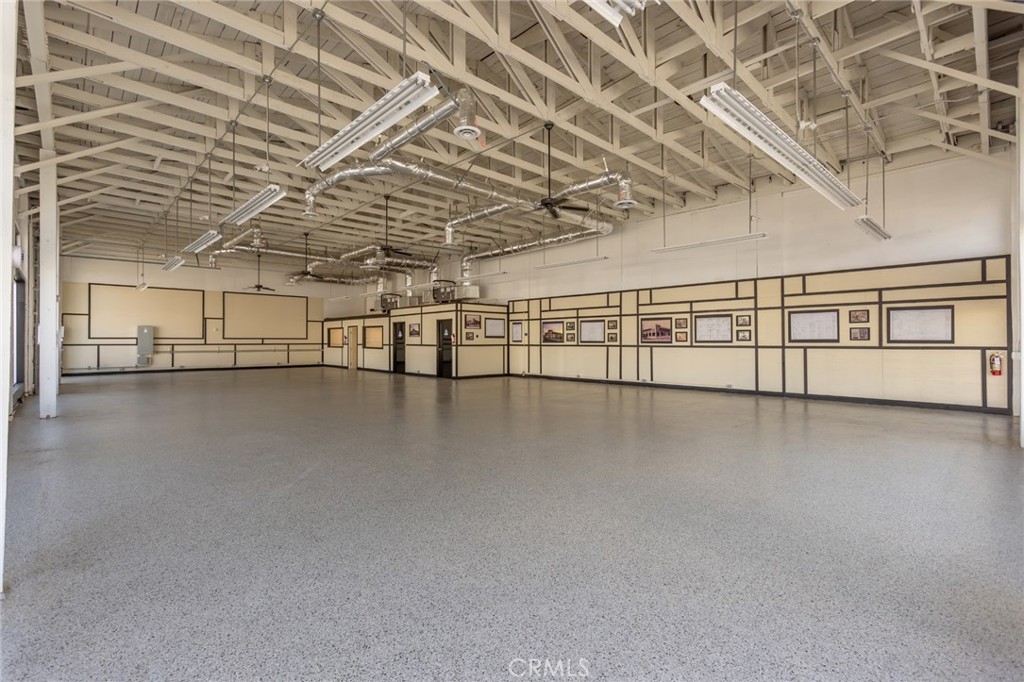 402 Chapman W 402, Orange CA 92866 - photo 8