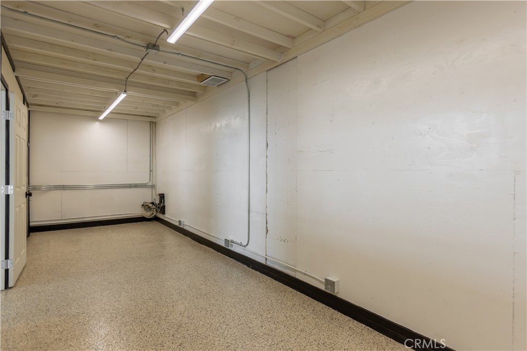 402 Chapman W 402, Orange CA 92866 - photo 15