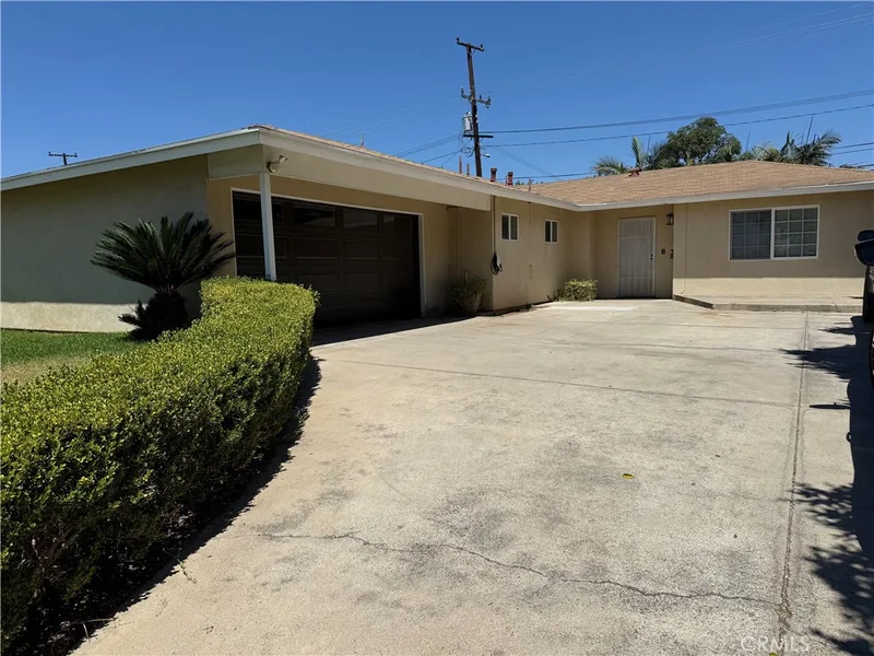 4043 N Santa Lucia, Orange, CA 92865