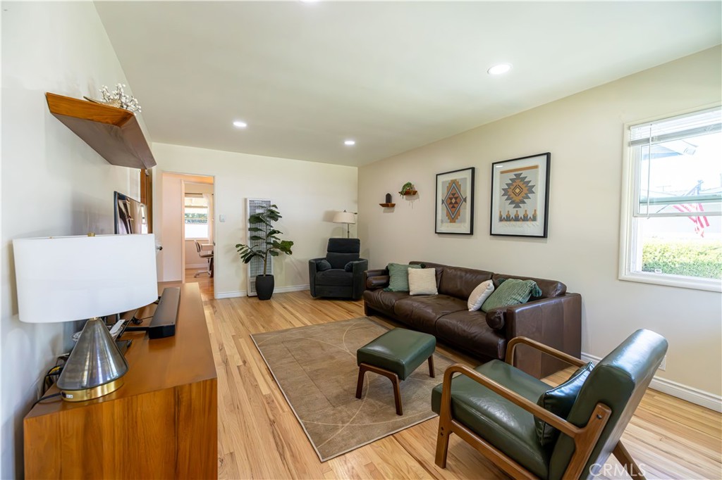 Living room - 415 S Devon, Orange CA 92868 - photo 4