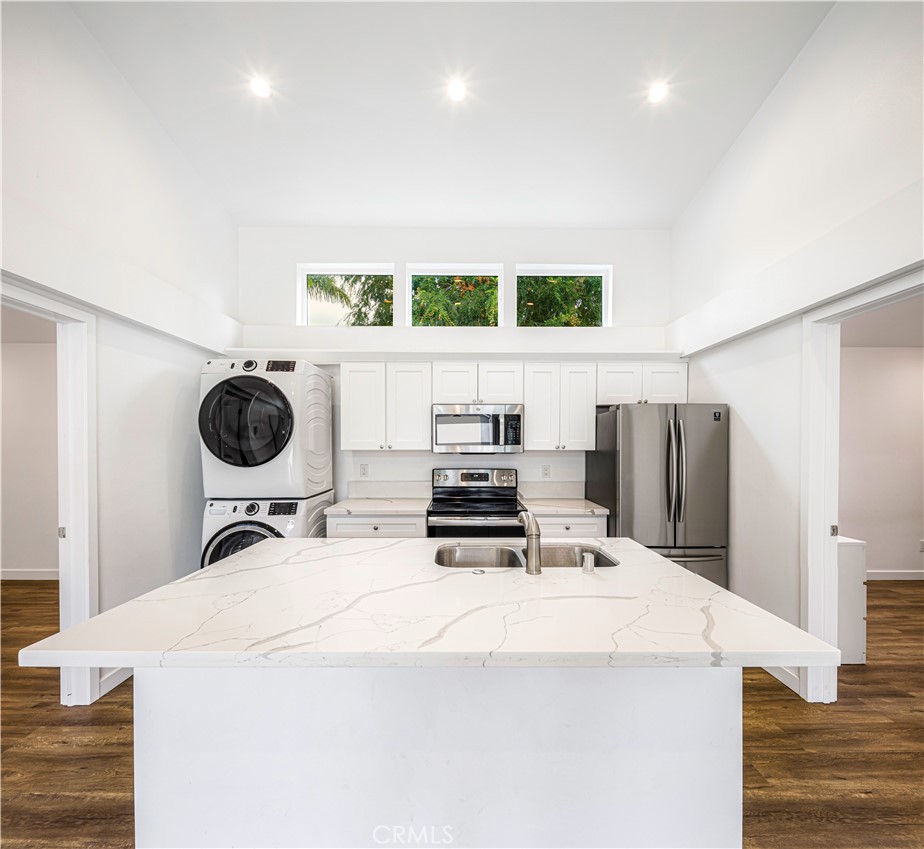 420 N Batavia, Orange CA 92868 - photo 3