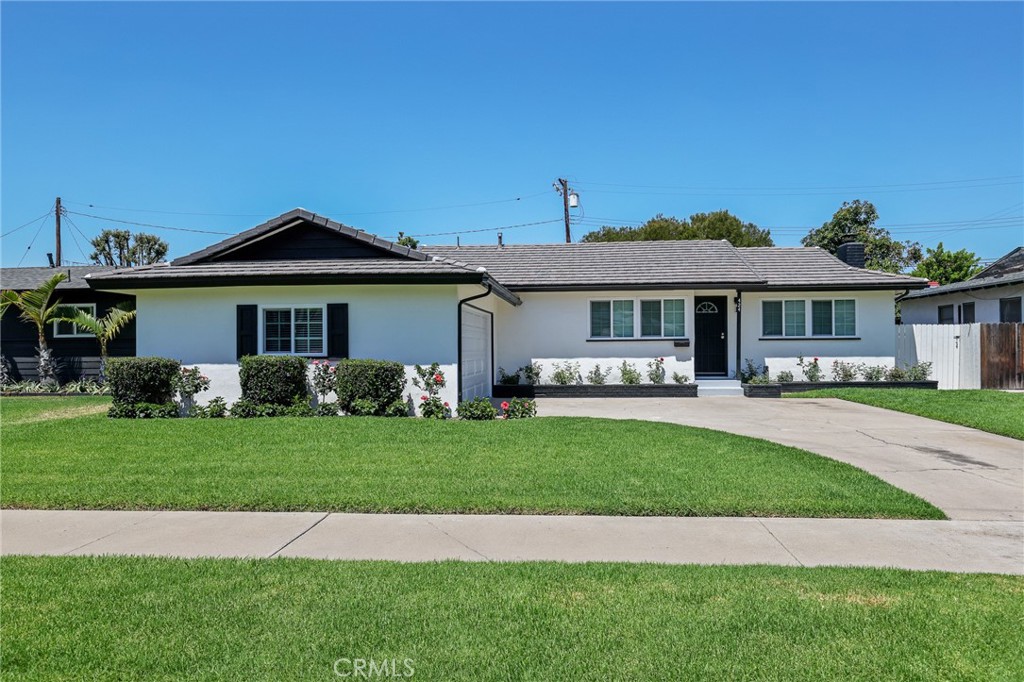 424 S Lilac, Orange CA 92868 - photo 1
