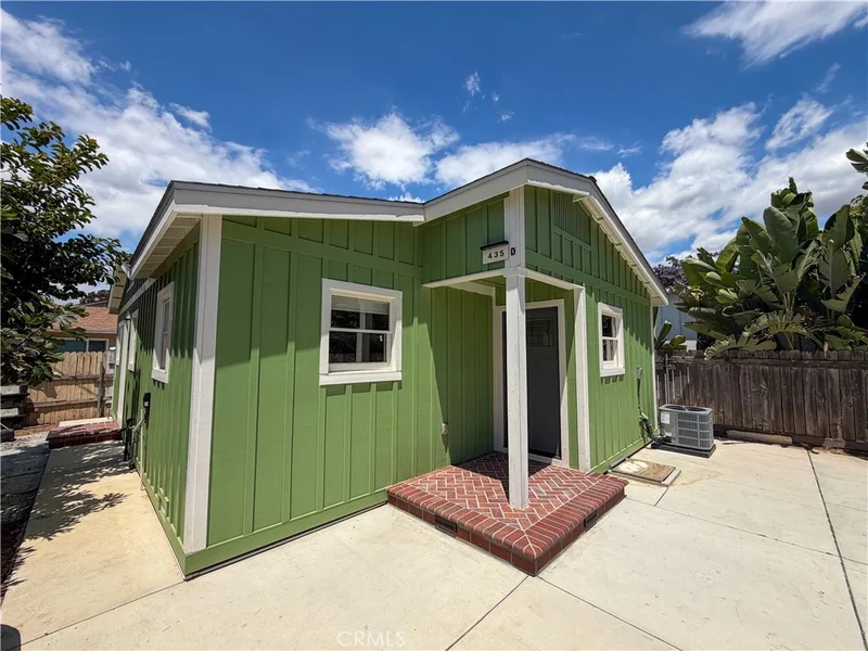 435 N Cypress D, Orange, CA 92866