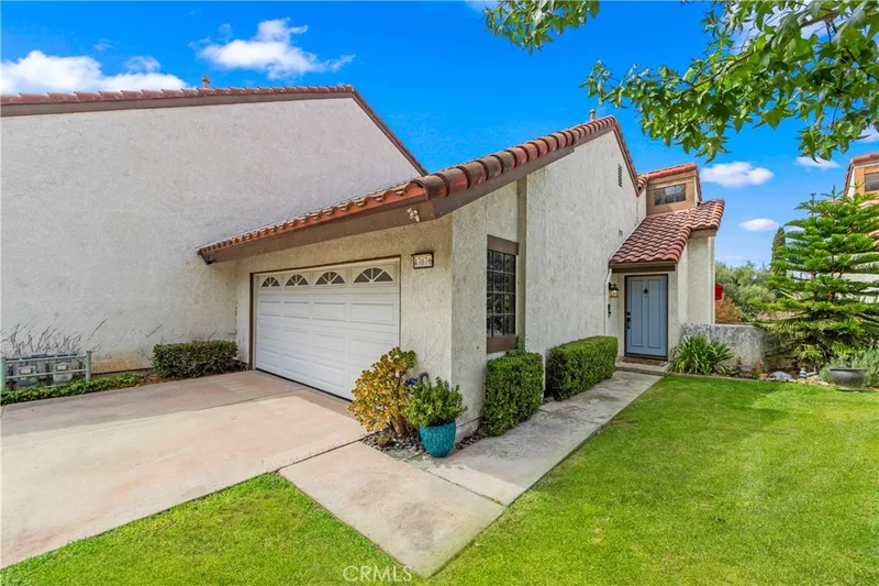 4707 E Via La Paloma # 6, Orange, CA 92869