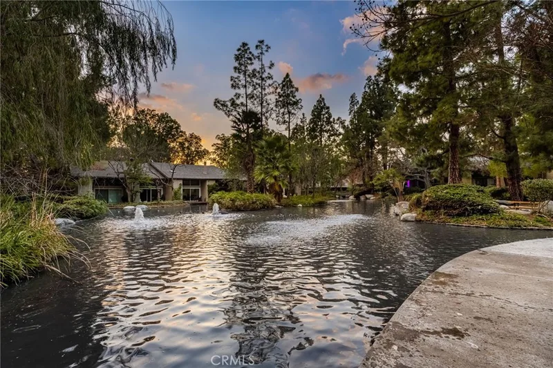 4900 E Chapman 52, Orange