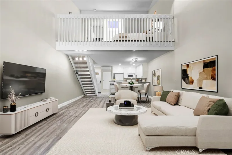 4900 E Chapman 8, Orange
