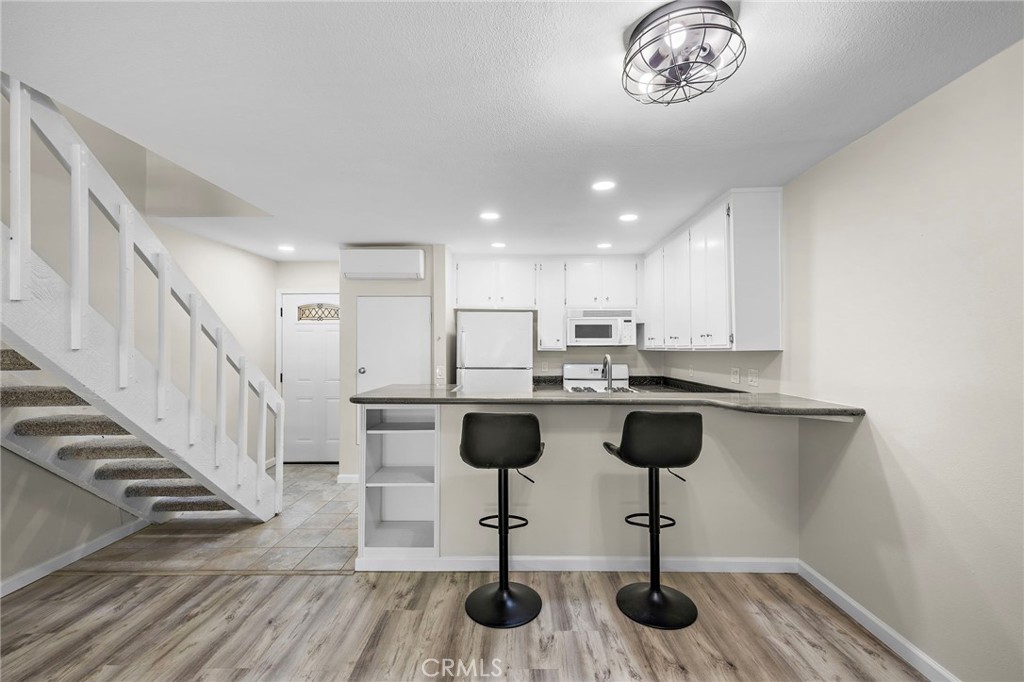 4900 E Chapman 8, Orange CA 92869 - photo 9