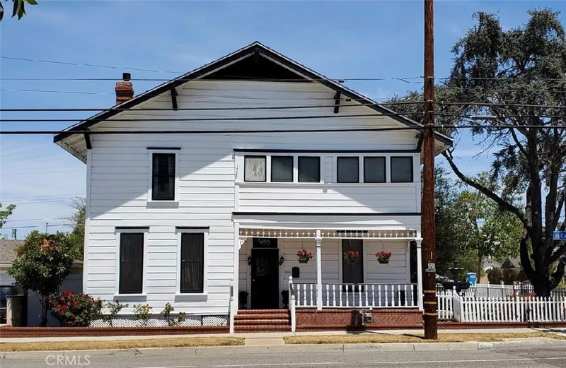 495 E Collins Avenue, Orange, CA 92867