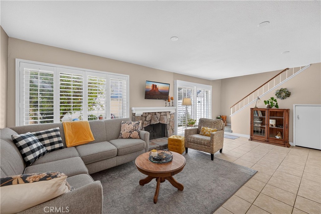 5037 E Almond Avenue 5, Orange CA 92869 - photo 10