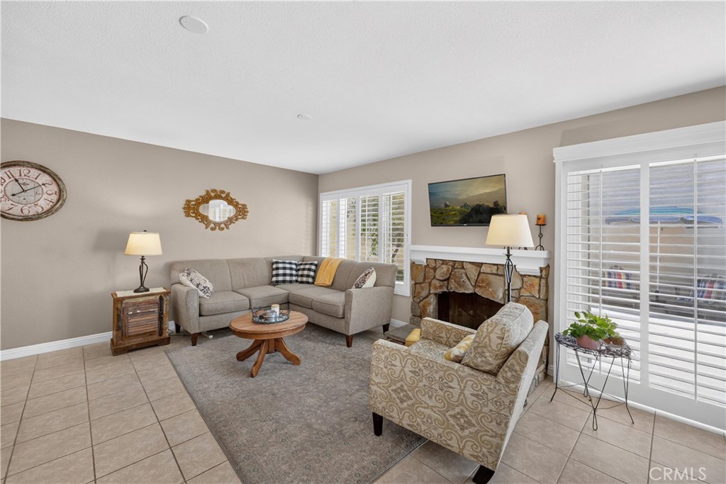5037 E Almond Avenue 5, Orange CA 92869 - photo 11