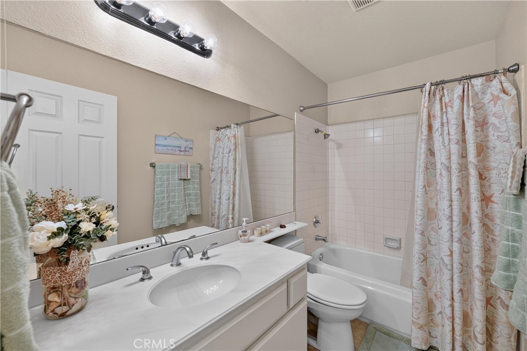 Full bath upstairs - 5037 E Almond Avenue 5, Orange CA 92869 - photo 28