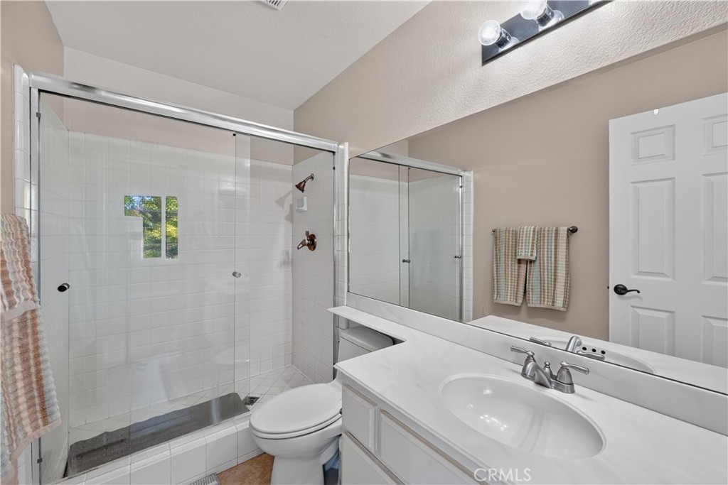 Primary Bath - 5037 E Almond Avenue 5, Orange CA 92869 - photo 32