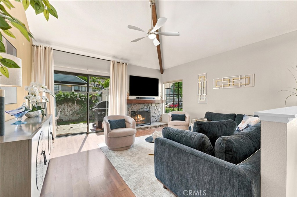 5049 E Almond Avenue 4, Orange CA 92869 - photo 4