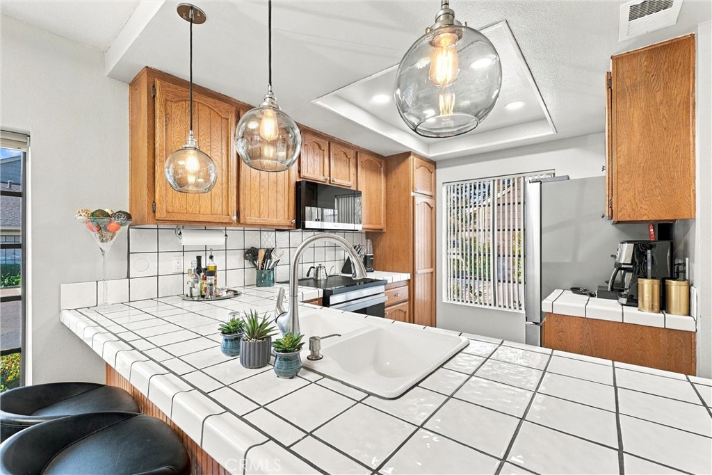 5049 E Almond Avenue 4, Orange CA 92869 - photo 12