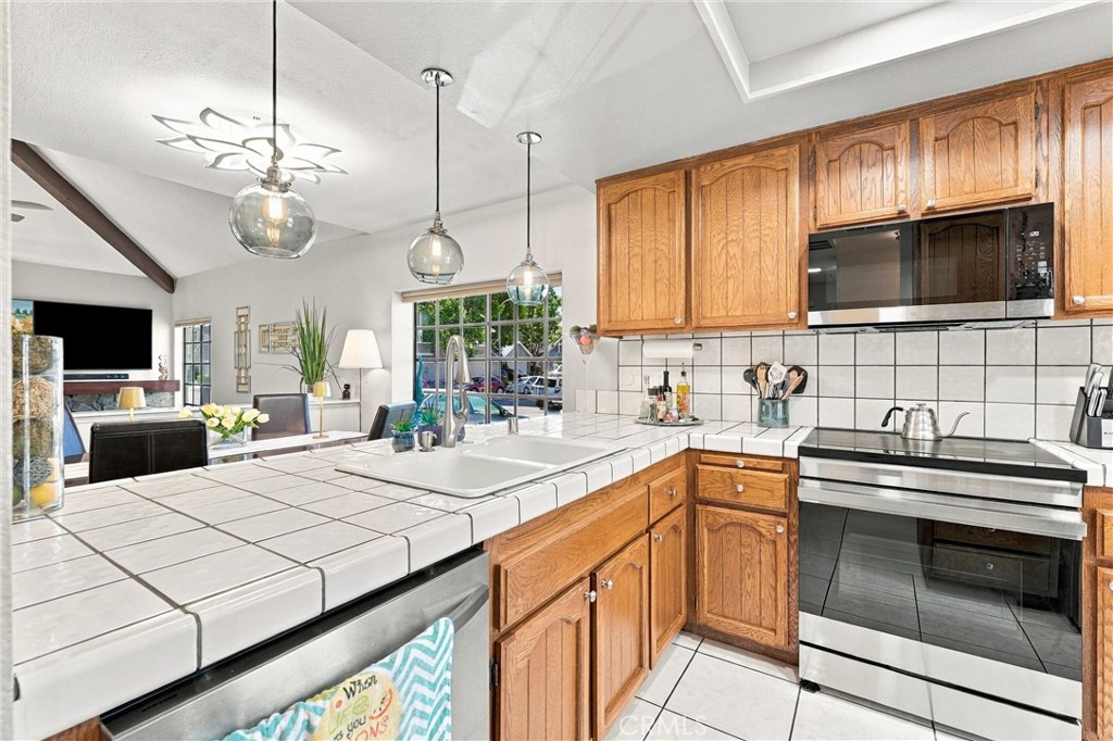 5049 E Almond Avenue 4, Orange CA 92869 - photo 14