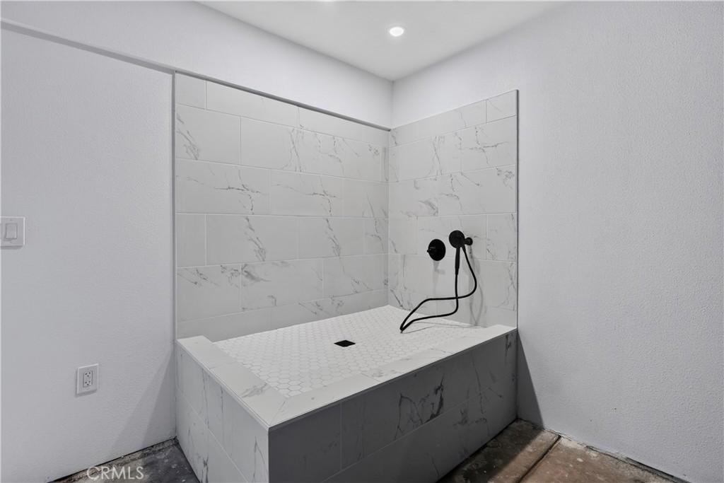 Dog shower - 5092 E Equestrian, Orange CA 92869 - photo 66