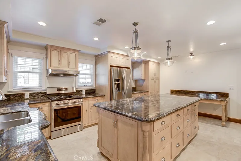 520 N Orange Street, Orange, CA 92867