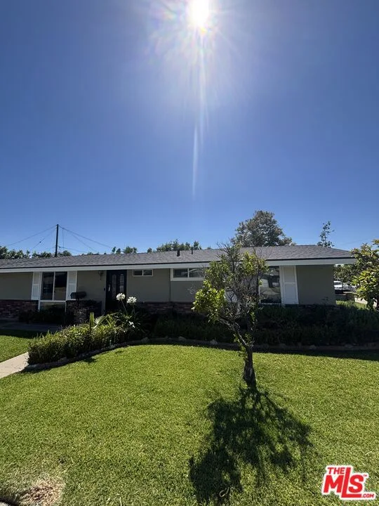 526 N Emerald Drive, Orange, CA 92868