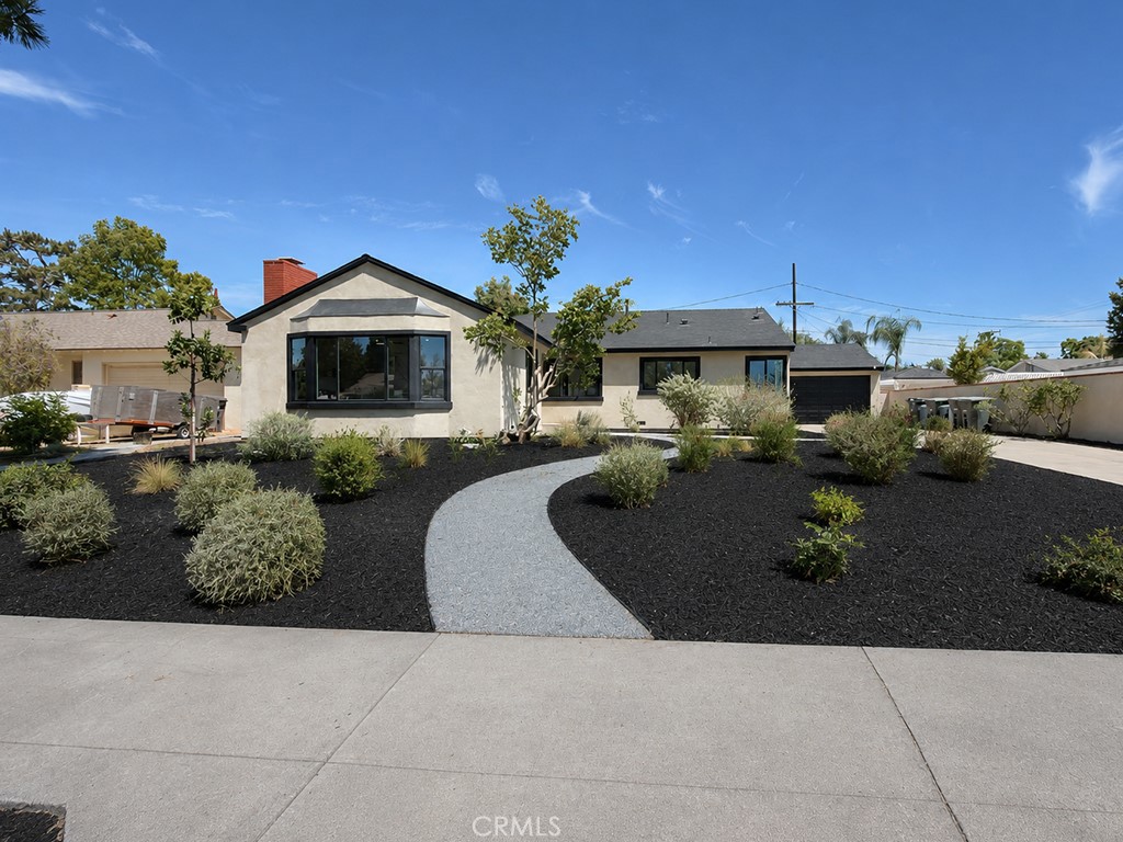 527 N Park, Orange CA 92867 - photo 1