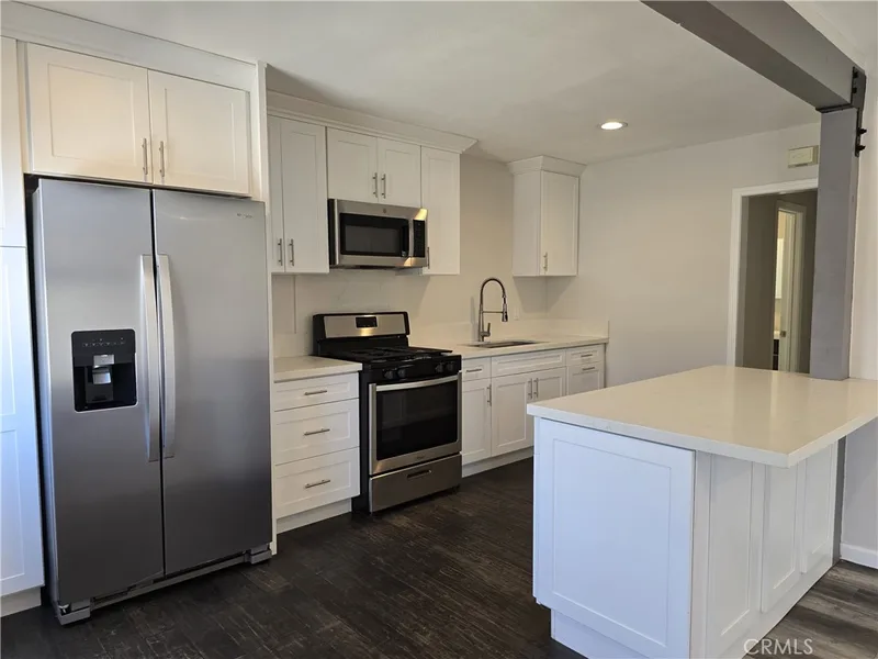 536 N Batavia, Orange, CA 92868