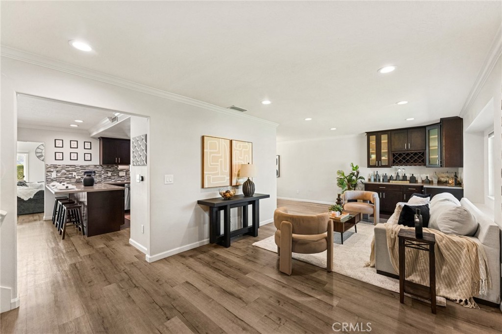 538 E Riverview, Orange CA 92865 - photo 4