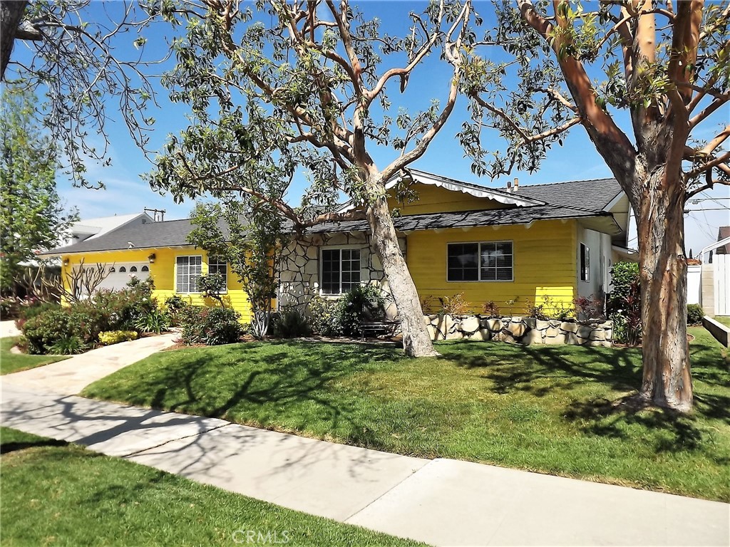 545 E Vista Del Gaviota, Orange CA 92865 - photo 1